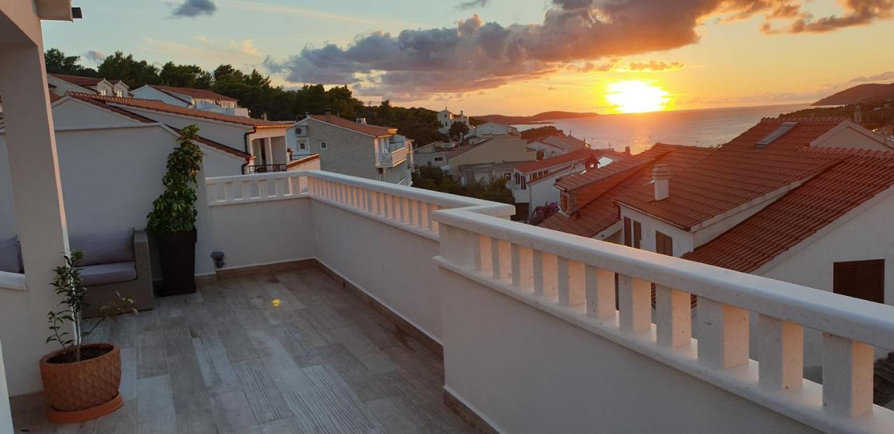 Apartments Bubalo Đảo Hvar Ngoại thất bức ảnh