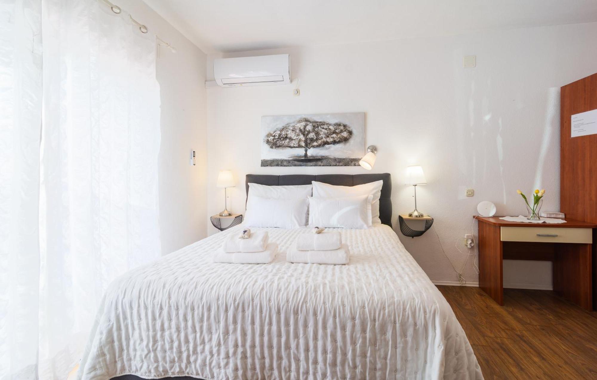 Apartments Bubalo Đảo Hvar Phòng bức ảnh