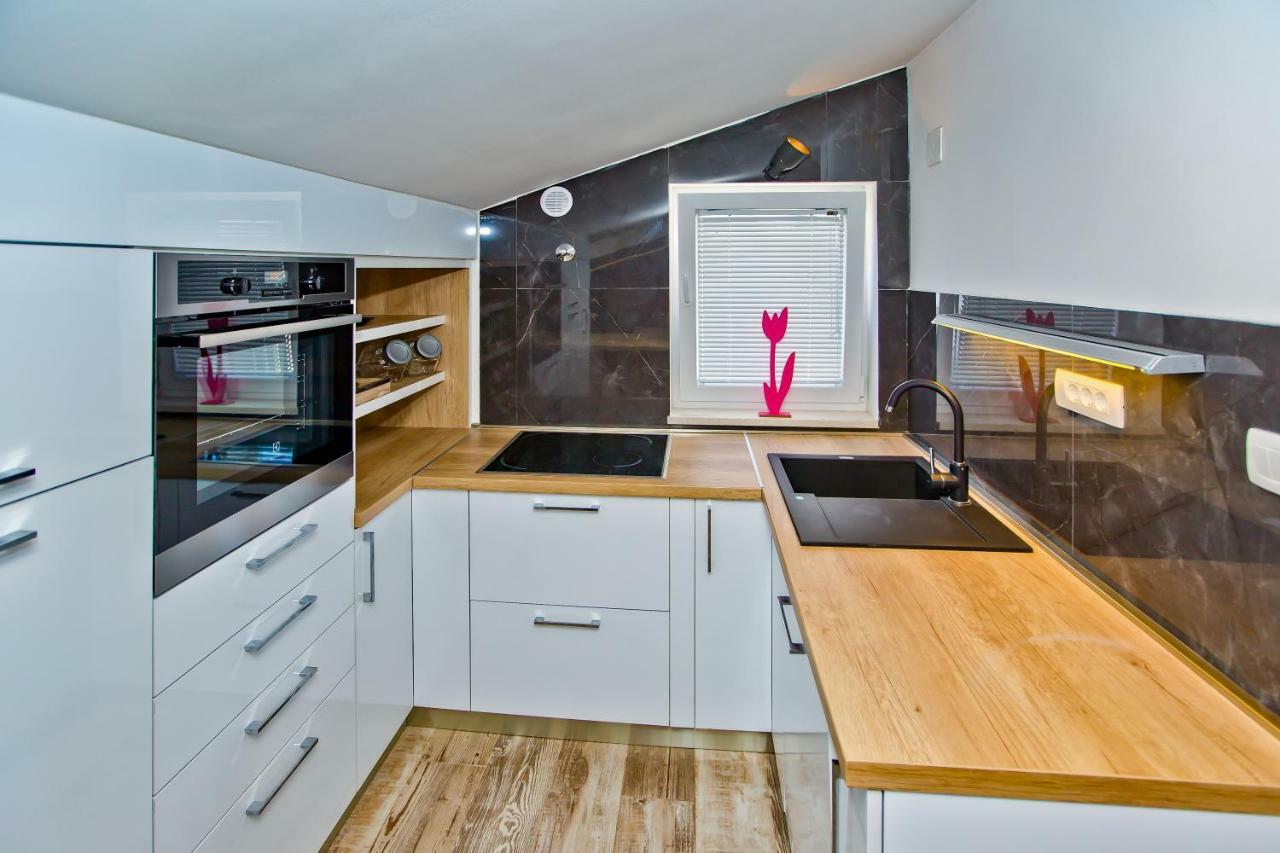 Apartments Bubalo Đảo Hvar Ngoại thất bức ảnh