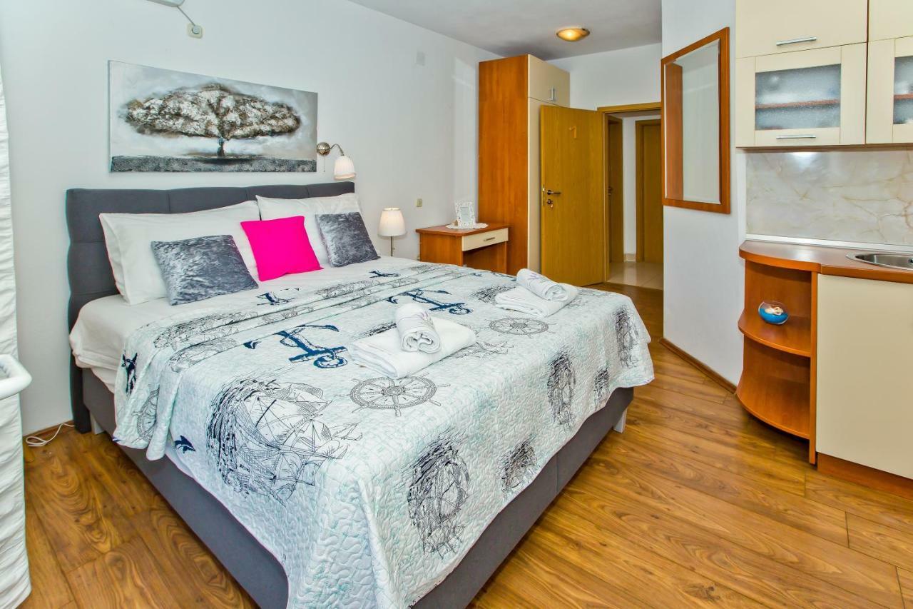 Apartments Bubalo Đảo Hvar Ngoại thất bức ảnh