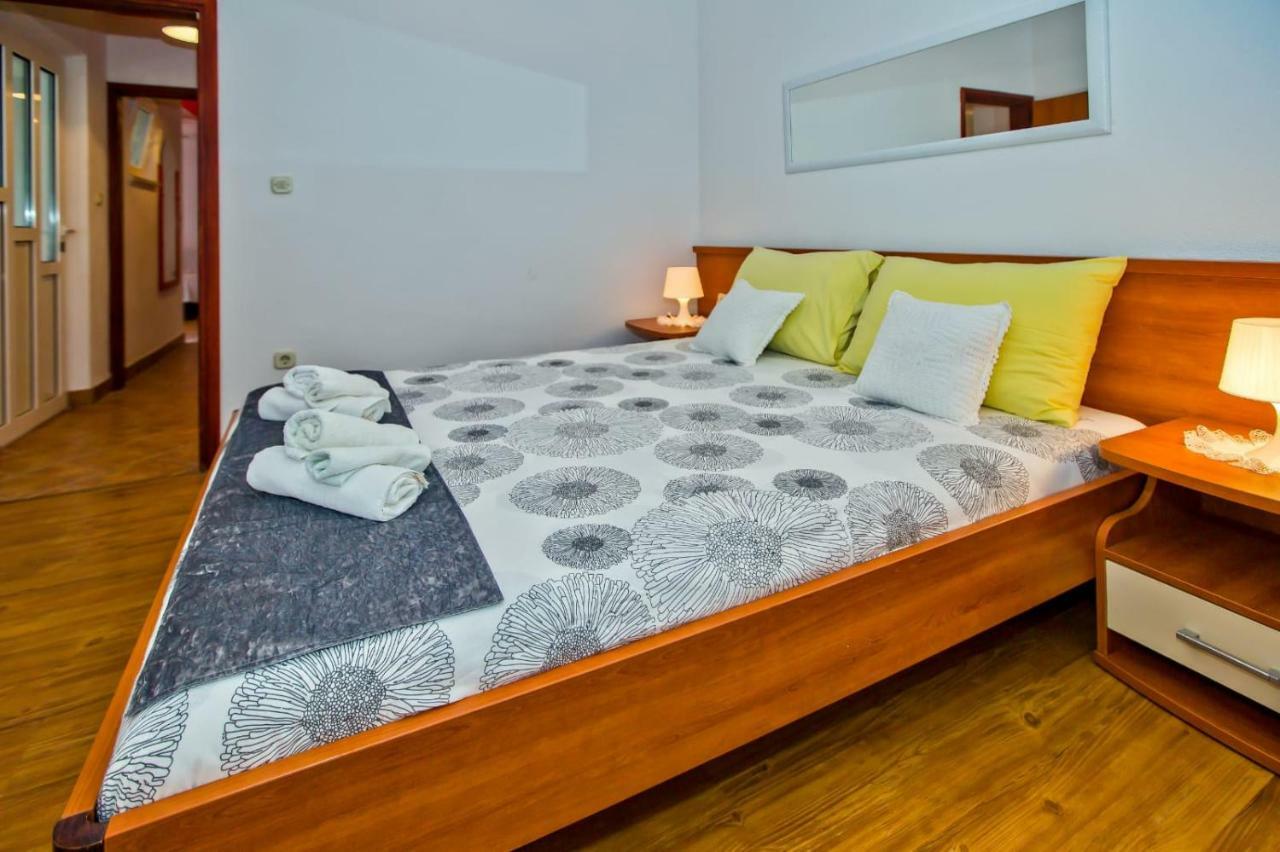 Apartments Bubalo Đảo Hvar Ngoại thất bức ảnh