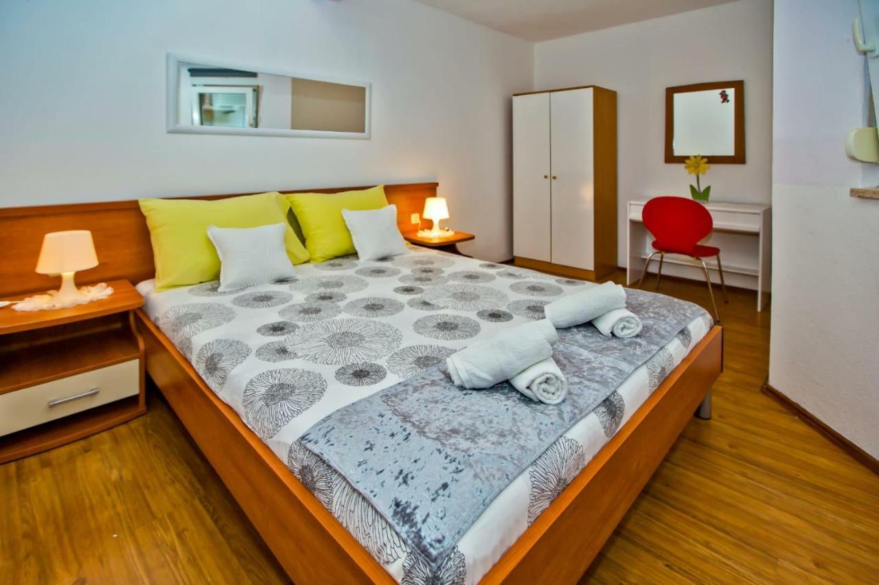 Apartments Bubalo Đảo Hvar Ngoại thất bức ảnh